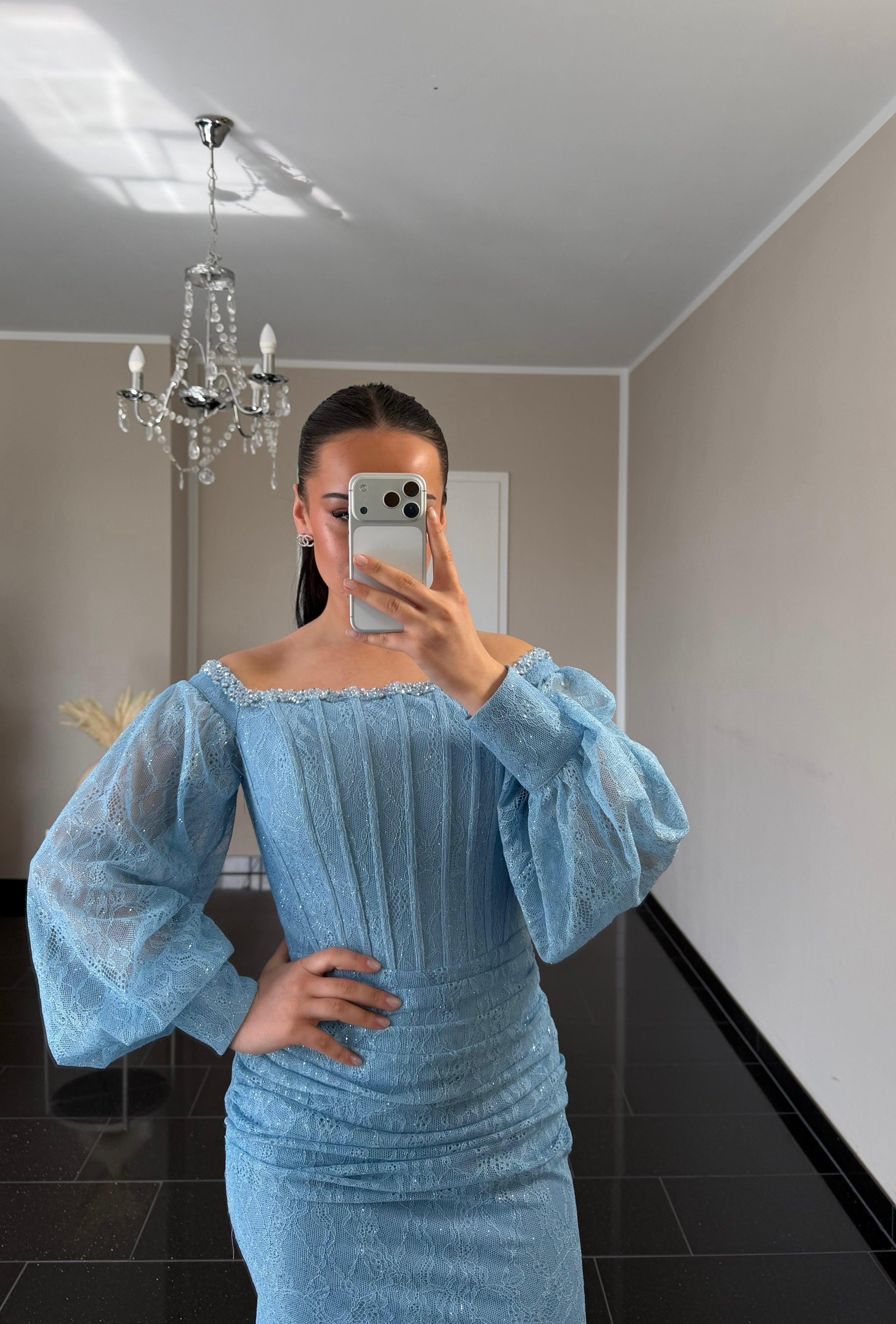 Nayla Babyblau