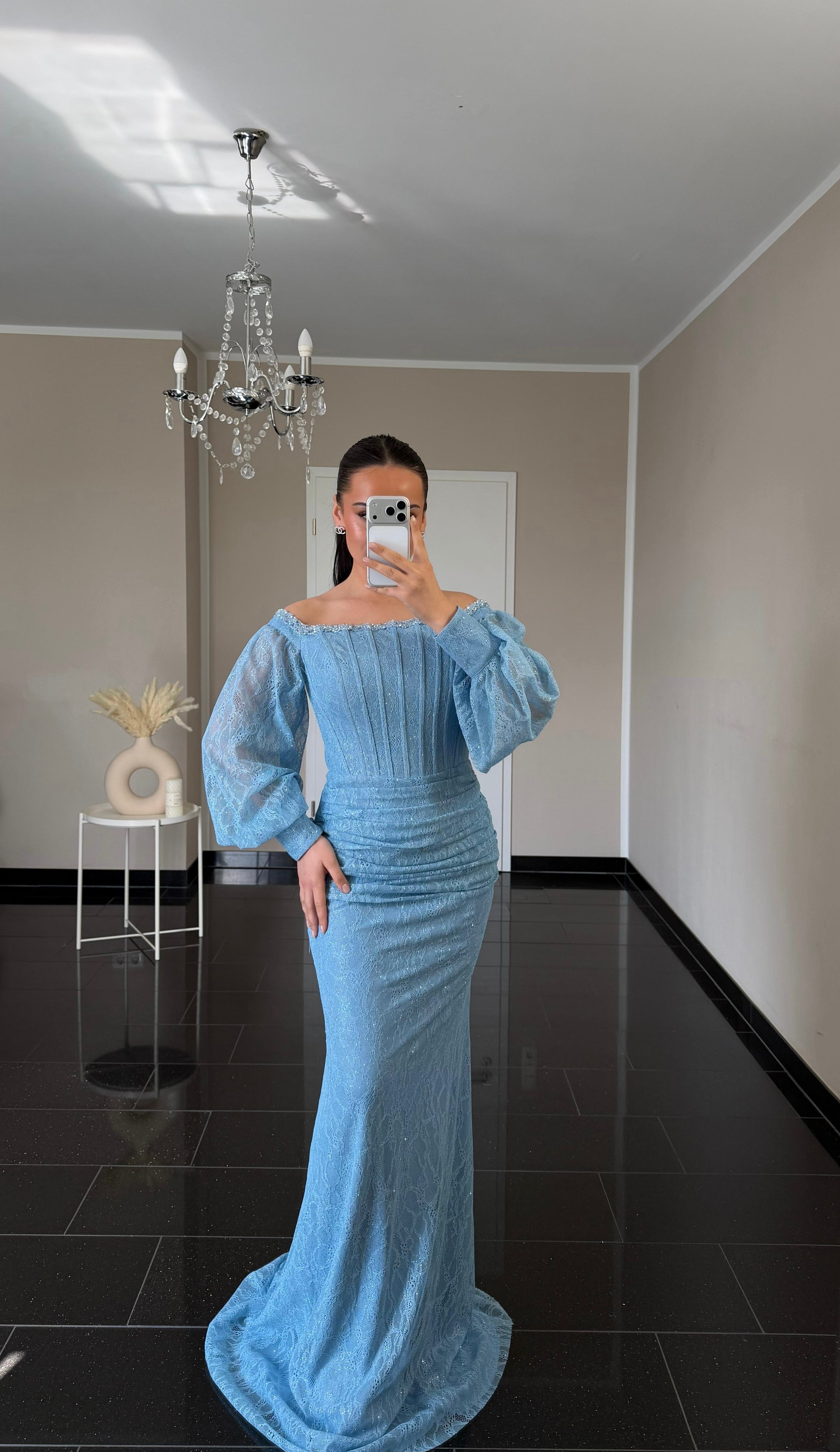 Nayla Babyblau