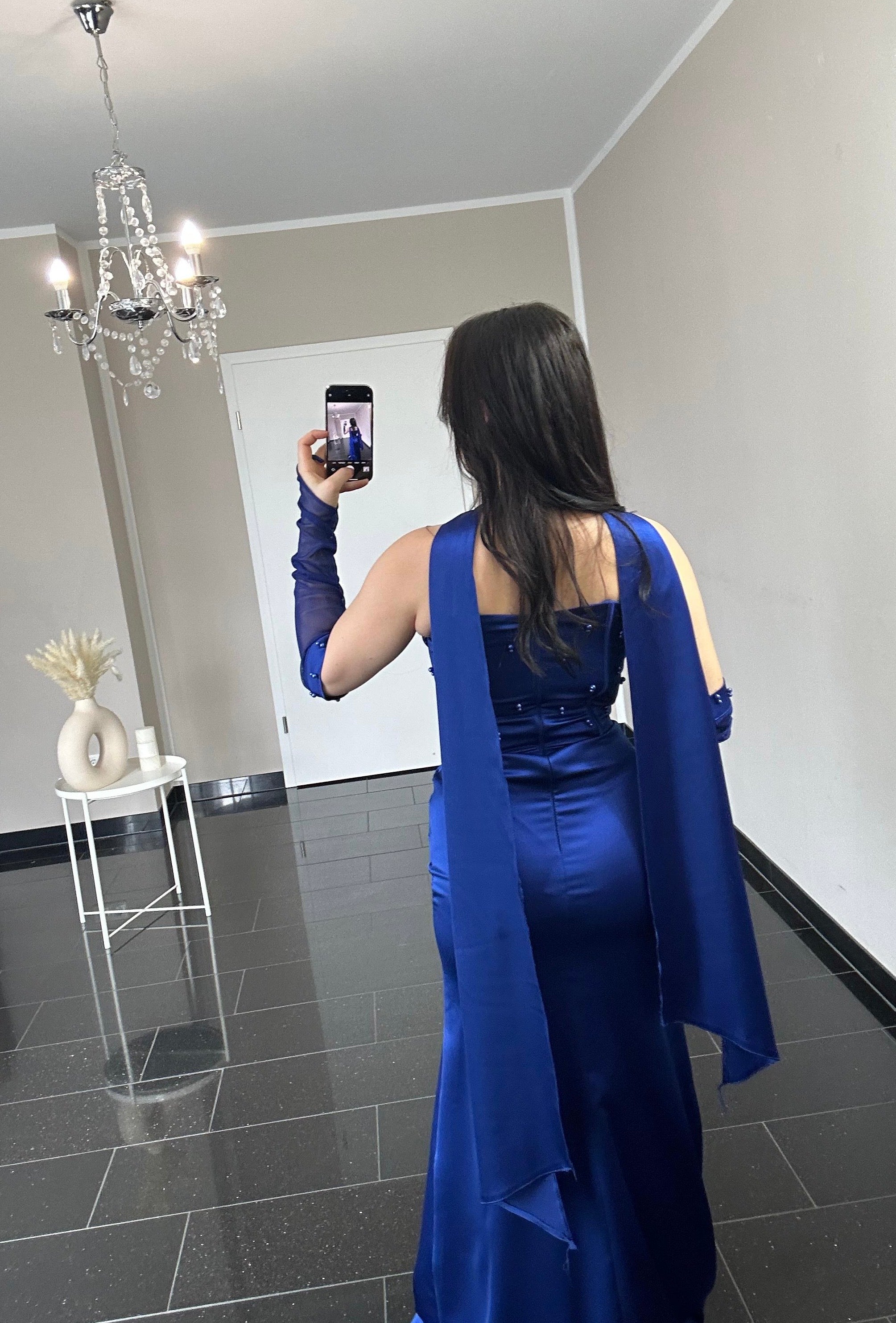 Azra Royalblau