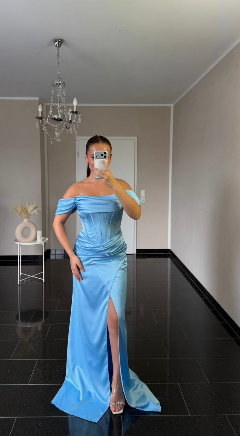 Naima Babyblau