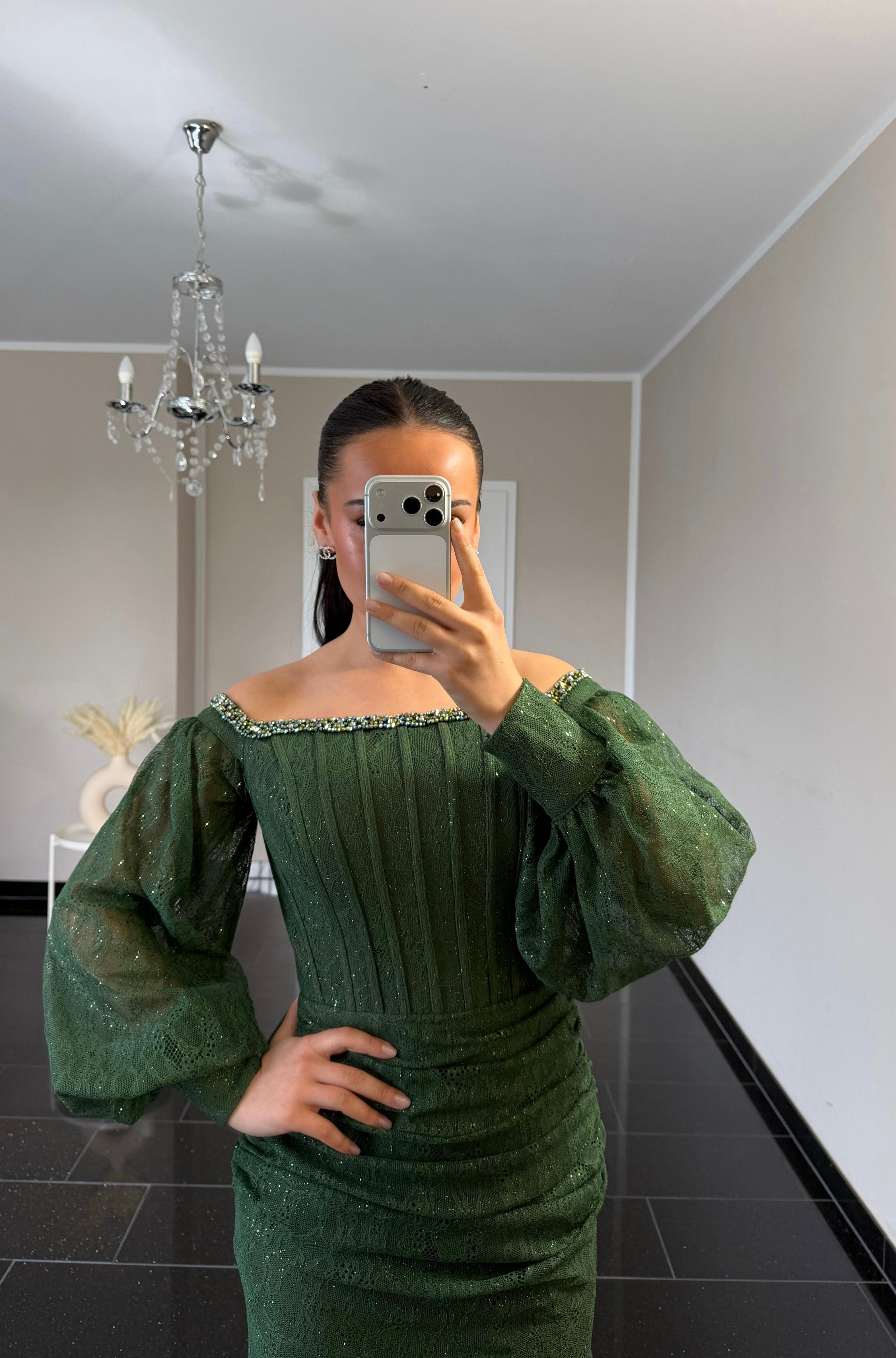 Nayla Khaki