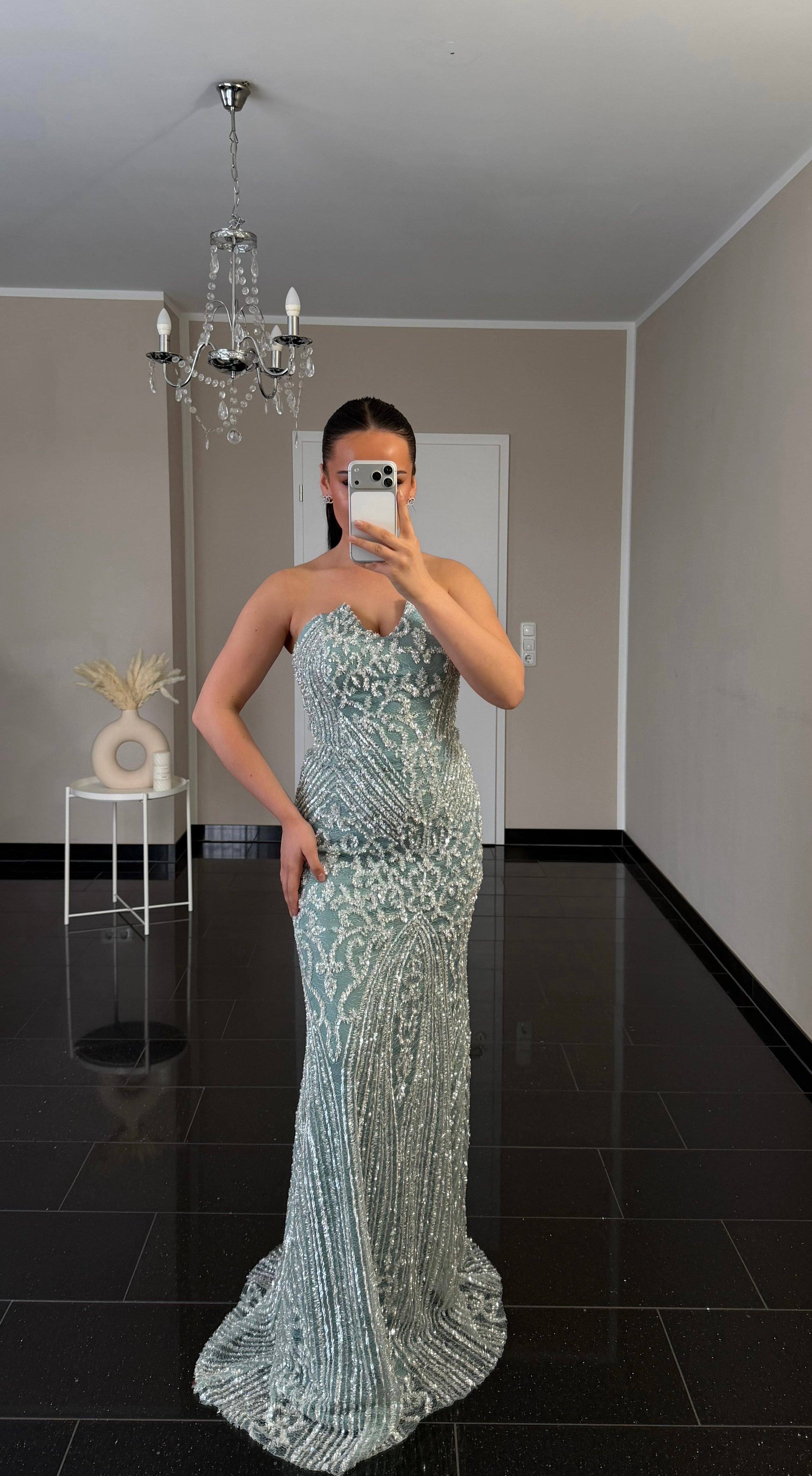 Samira Mint