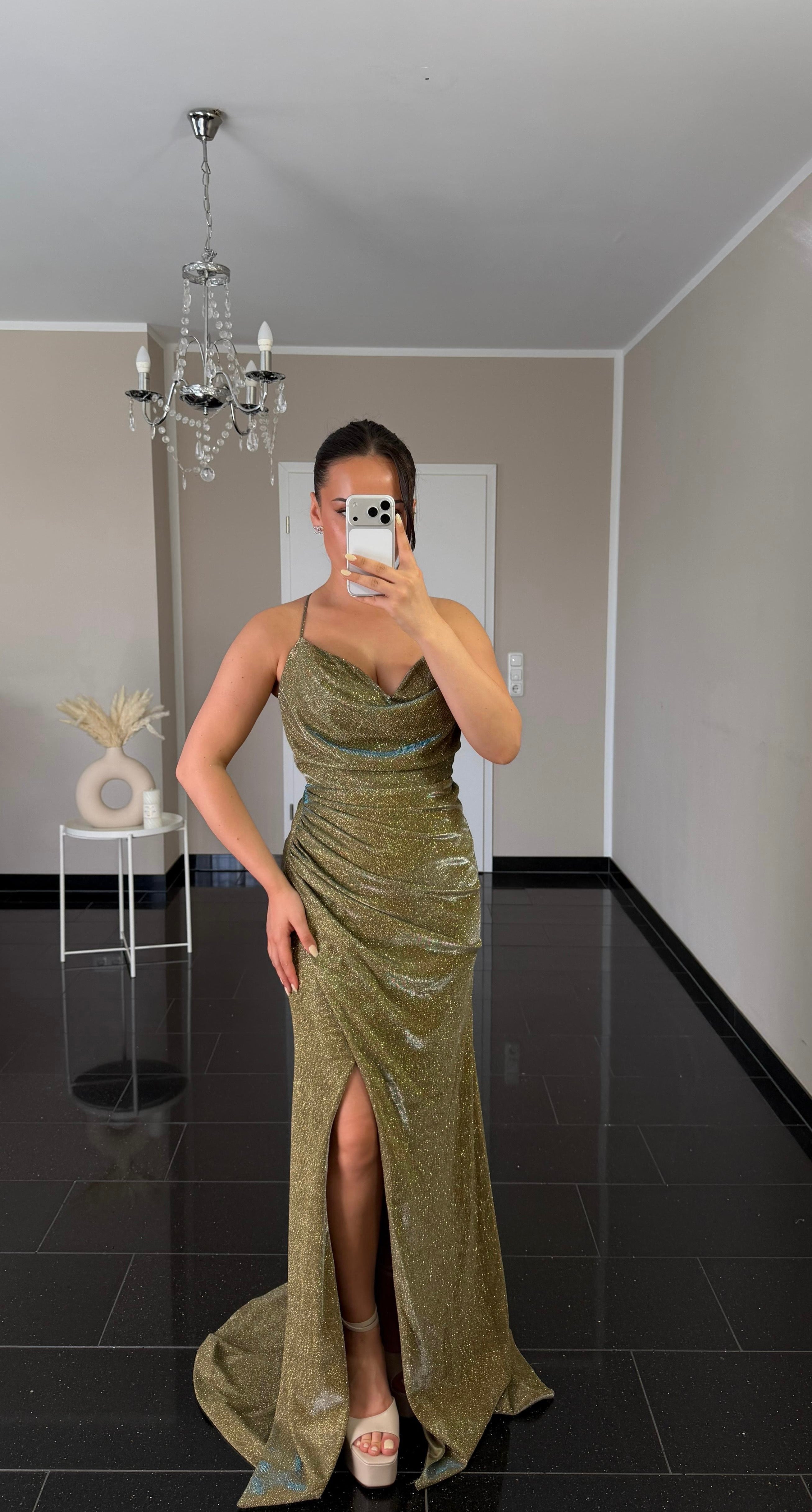 Bella Khaki