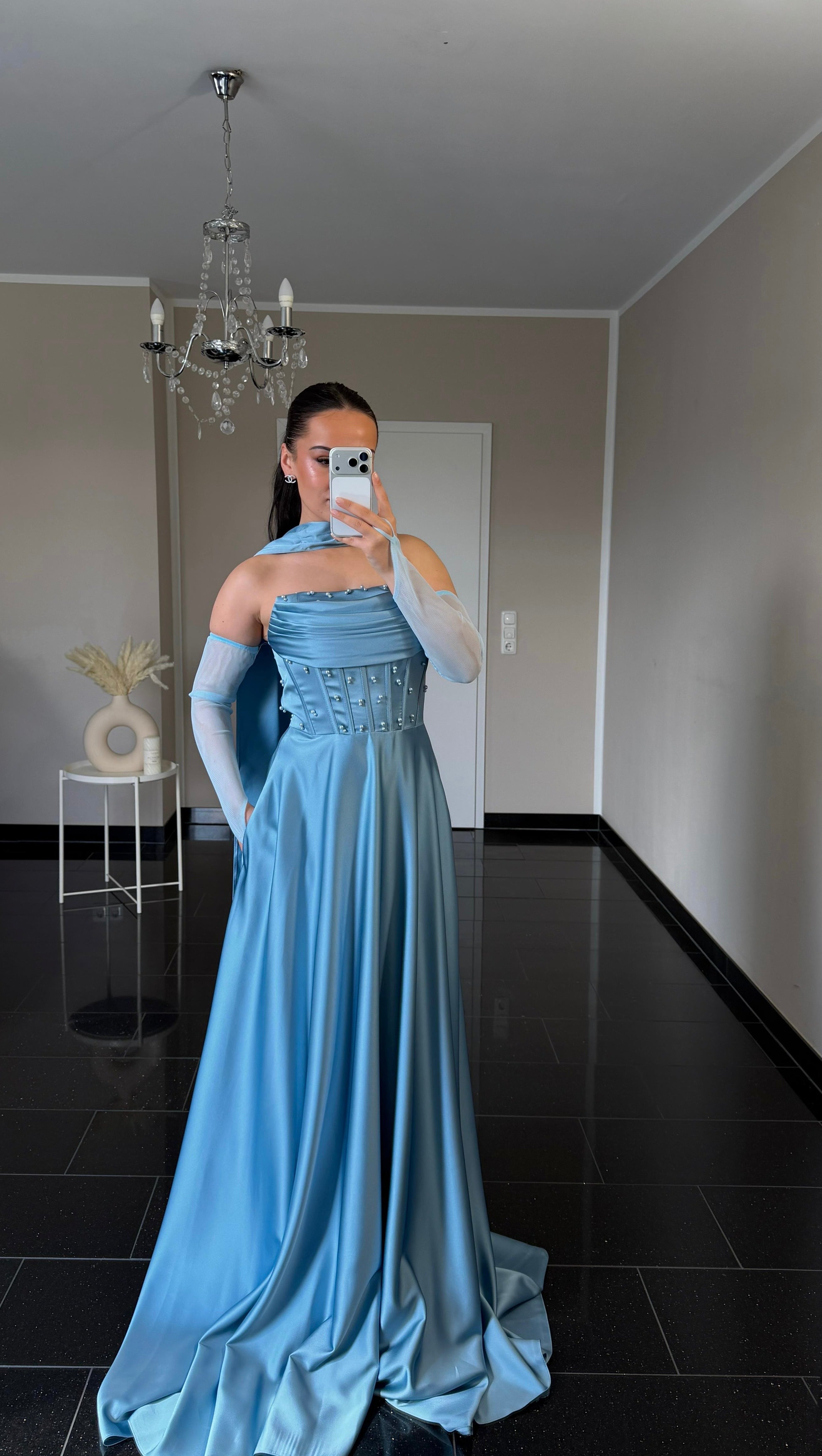 Inara Babyblau