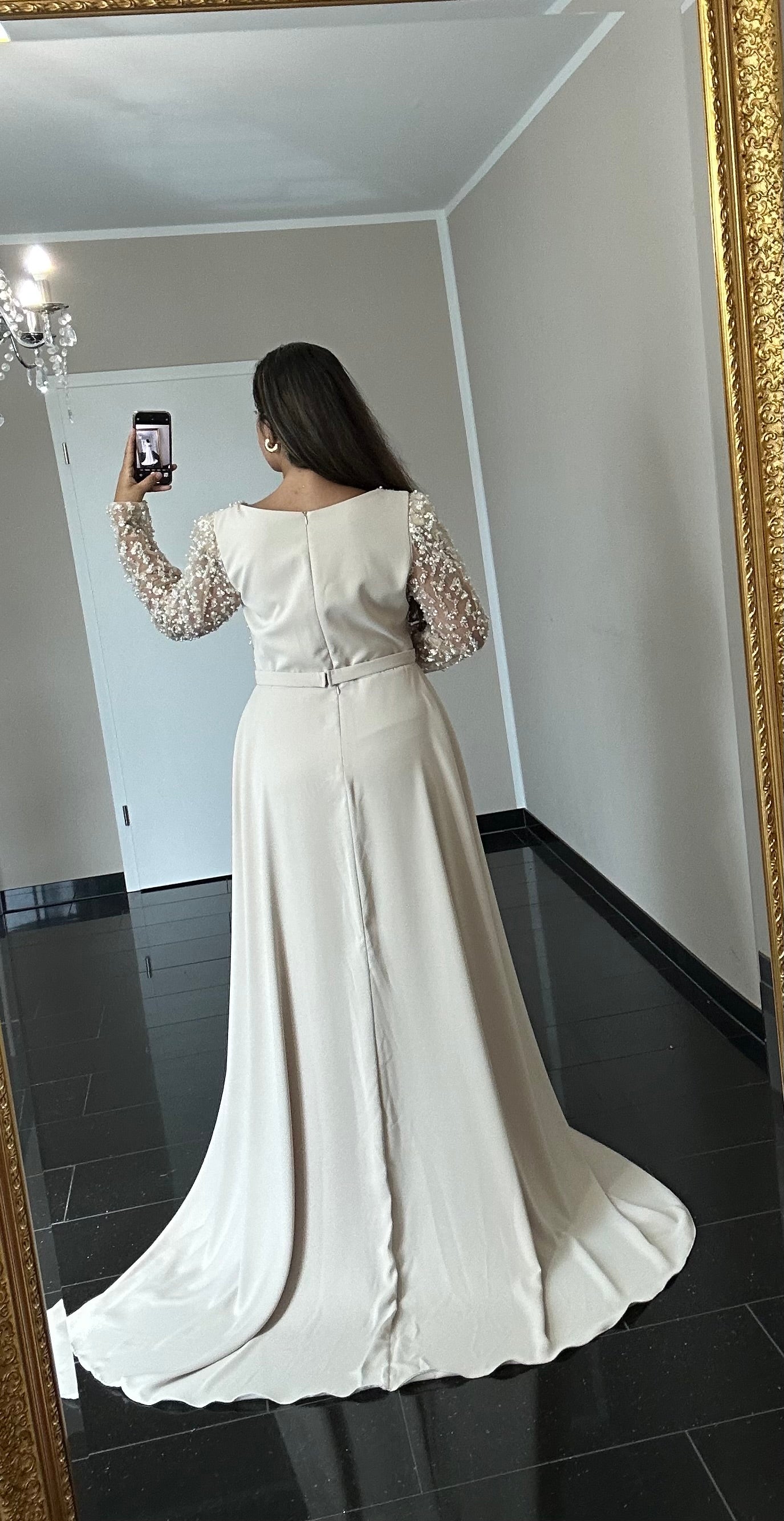 Ezra Beige
