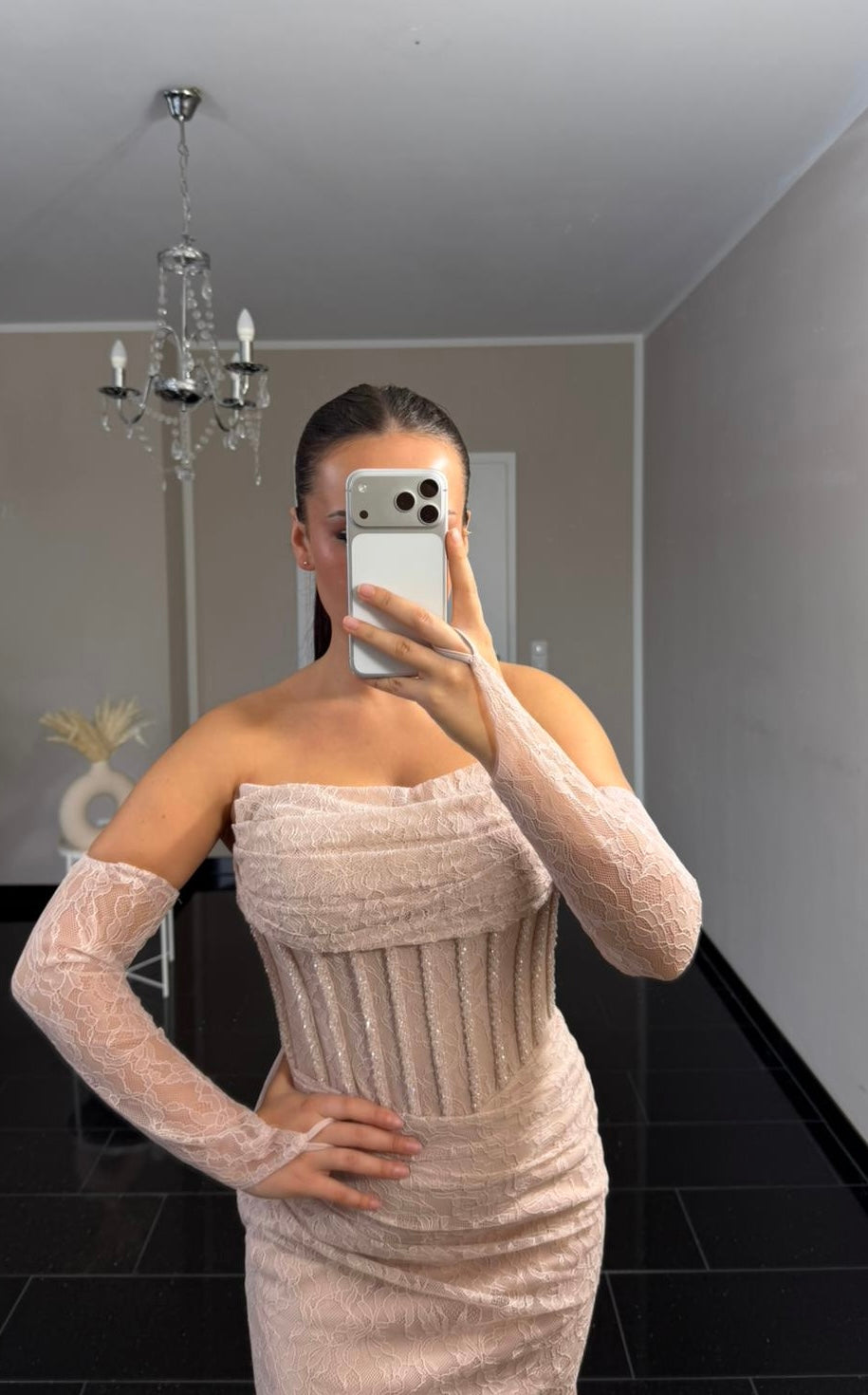 Esila Beige